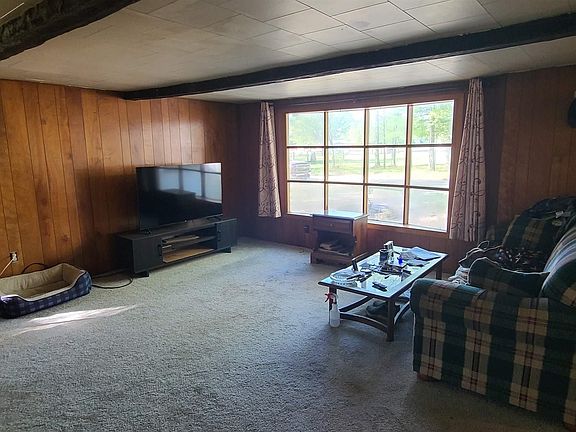 3rd image of 1765 Burgess Rd