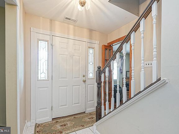 3rd image of 109 Chadds Ford Ct