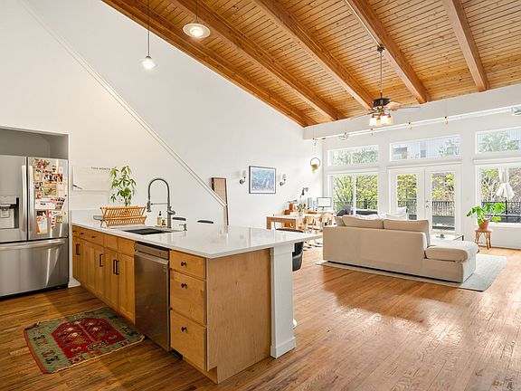 5th image of 3240 Tejon St Unit 201