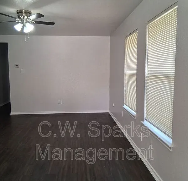 13651 Biggs St — Photo 14
