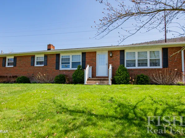 16 Fleming Ave, Lock Haven, PA 17745