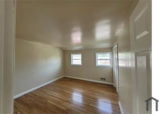2 bed, 896 sqft, $1,650 — Photo 3