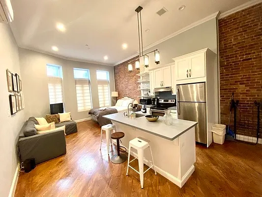 Rented by Bold New York | media 16