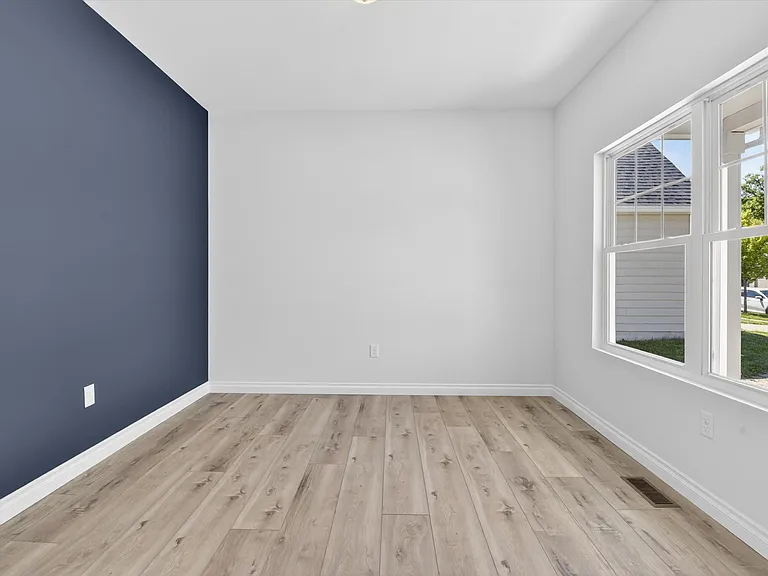 8760 Barrington Dr — Photo 8