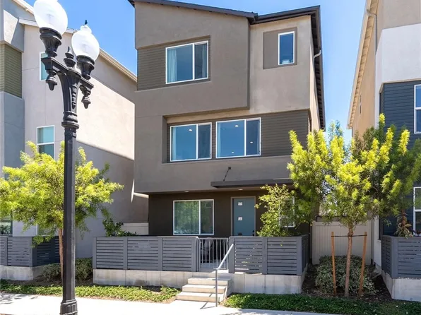 924 E 3rd St, Santa Ana, CA 92701