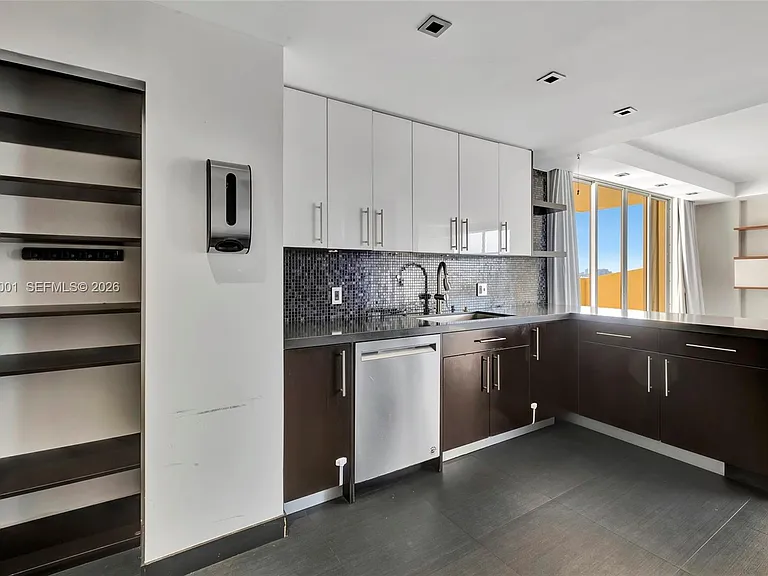11111 Biscayne Blvd #9B-928 — Photo 4