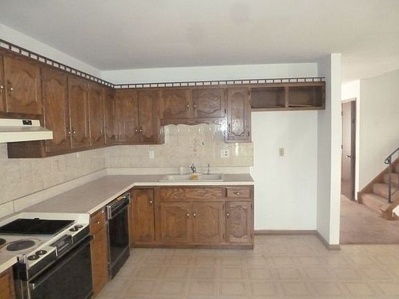 4th image of 15125 University Ave