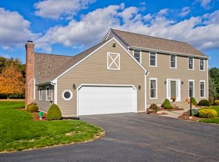 14 Cedar Rdg, South Hadley, MA 01075