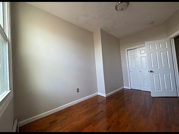 4th image of 311 S 6th St #3L