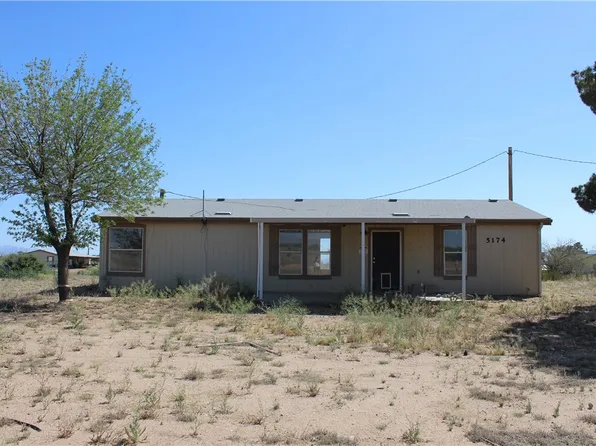 5174 W Burro Dr, Golden Valley, AZ 86413