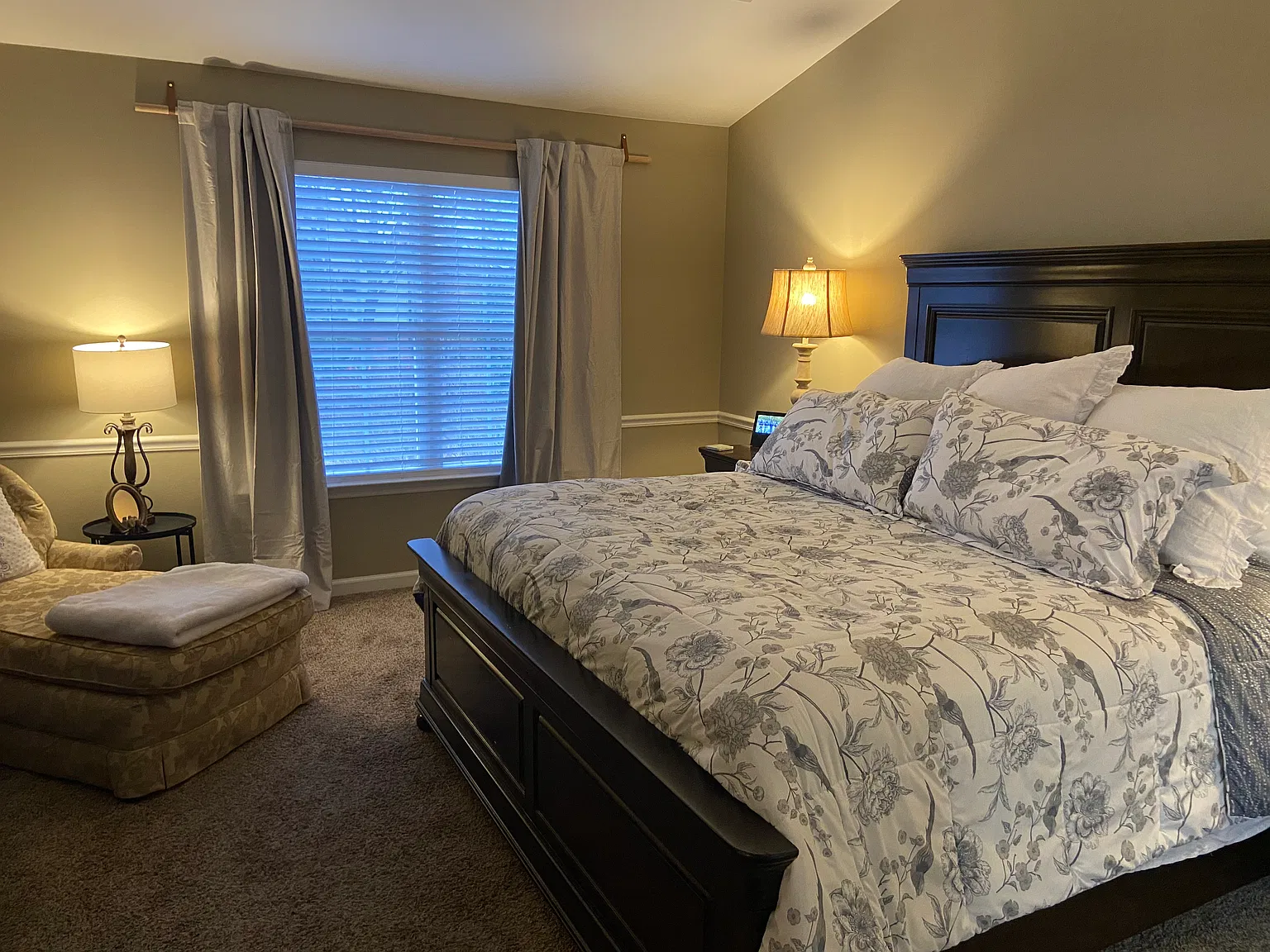 4 bed, 2900 sqft, $4,500 — Photo 3