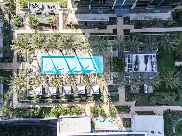 877 Francisco St, Los Angeles, CA