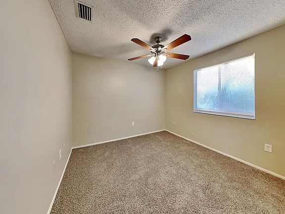 5th image of 626 Lake Dexter Cir #1