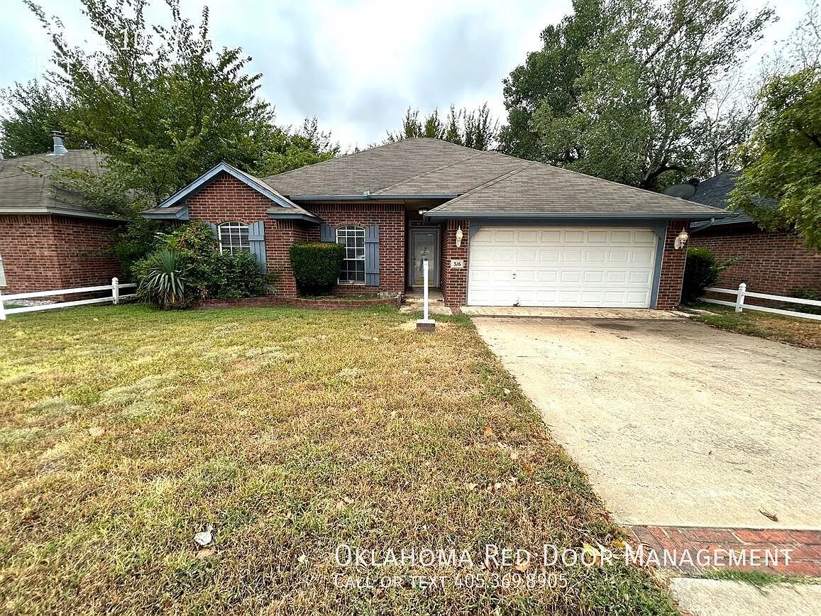 3 bed, 1324 sqft, $1,495 — Photo 1
