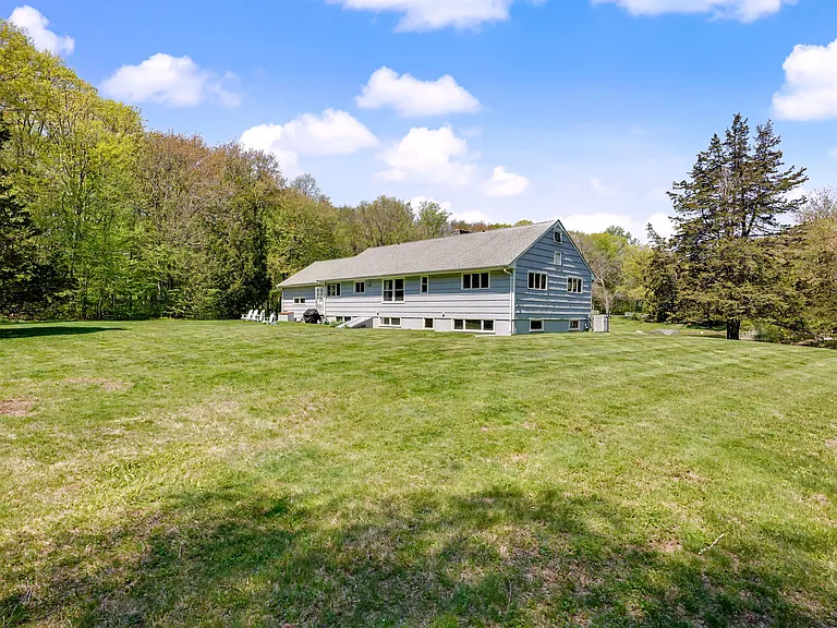 65 Banks Rd — Photo 20
