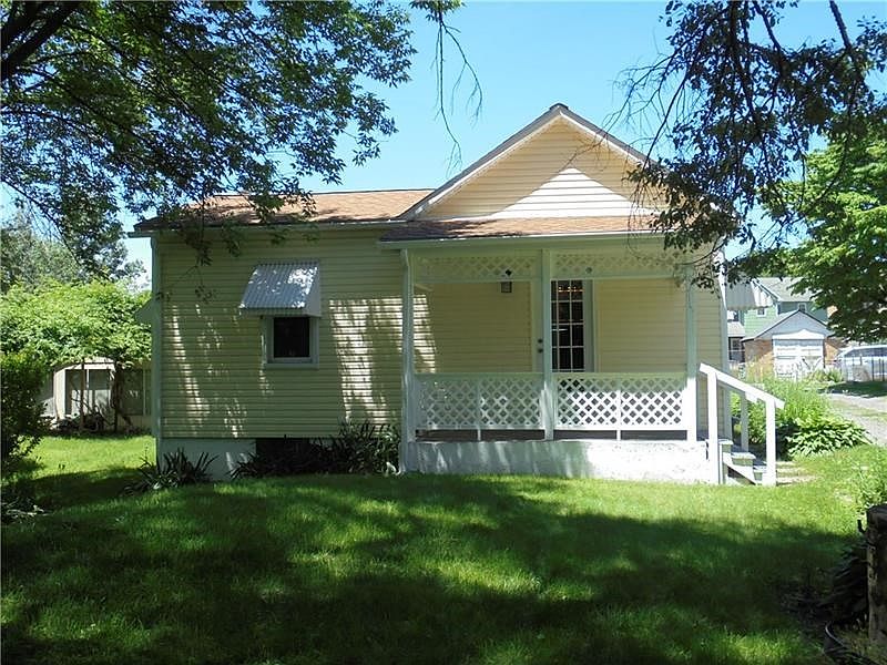 INVITING FRONT PORCH