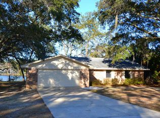 924 Bay Grove Rd, Freeport, FL 32439