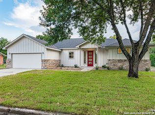 1006 Elizabeth, Seguin, TX 78155