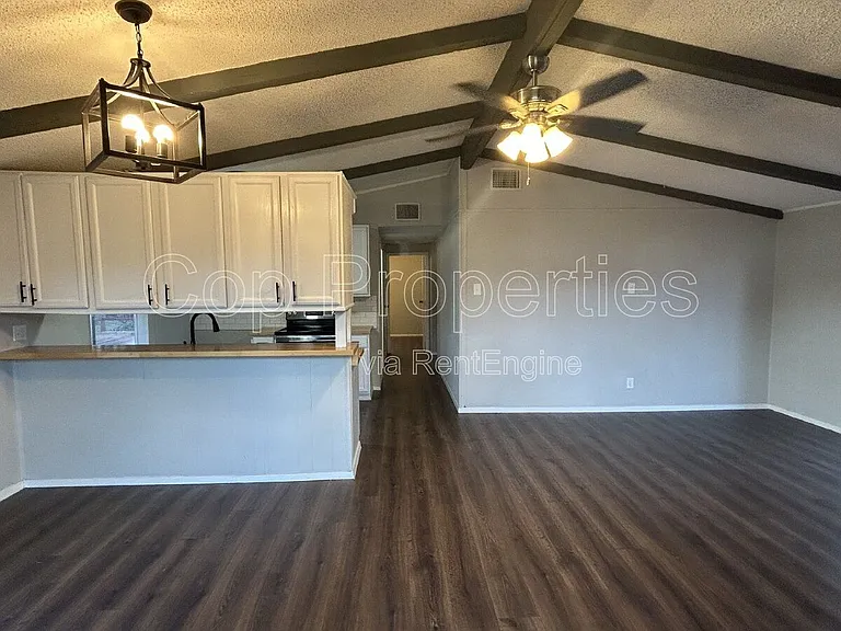 537 Tamarack Dr — Photo 13