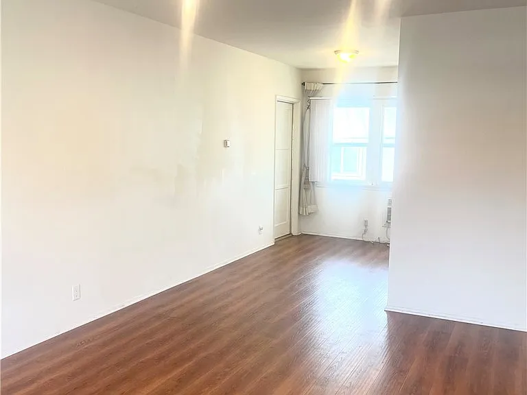 2 E Newman Ave #4 — Photo 3