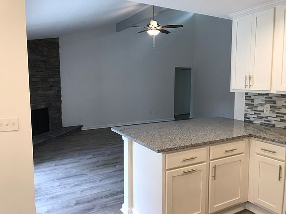 5th image of 8329 Coralberry Ln