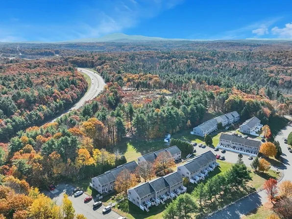 63 Olde Colonial Dr APT 1, Gardner, MA 01440