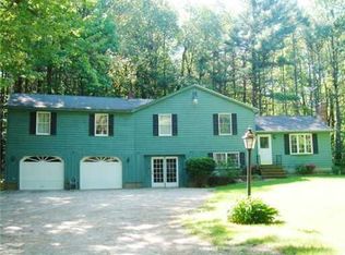 9 Tarkiln Hill Rd, Raymond, ME 04071