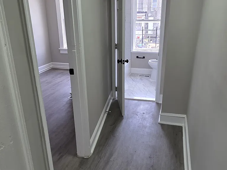 3515 E Fairmount Ave — Photo 7