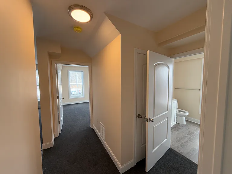 115 Main St #18 — Photo 13
