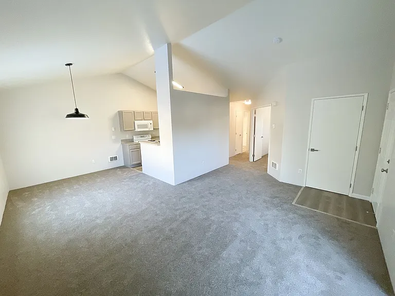 5630-5632 N Hills Dr #5634 — Photo 3