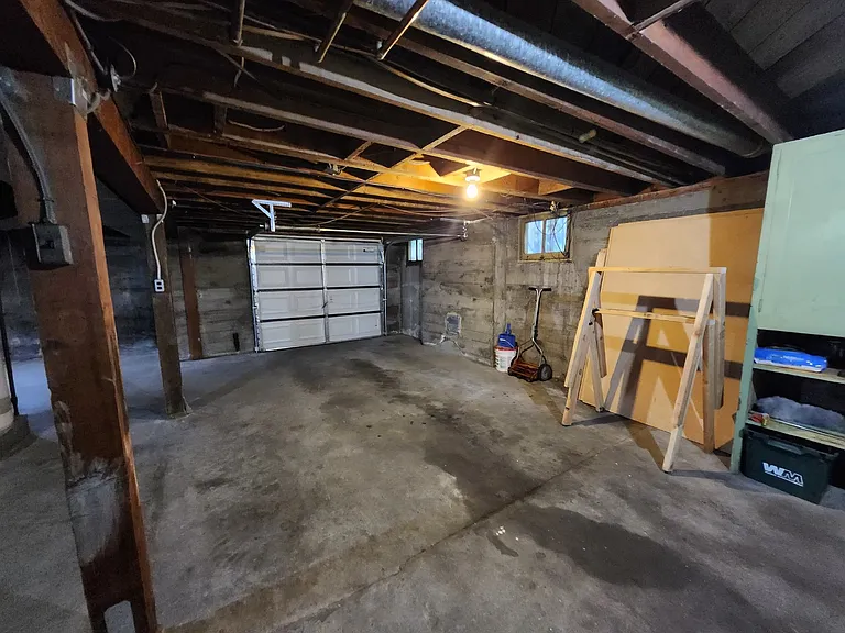 1909 Gregory Way — Photo 21
