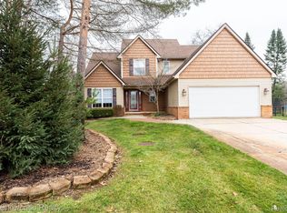 2125 Casey Ln, Highland, MI 48356