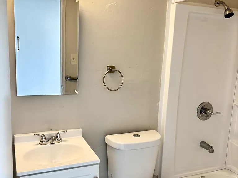 1280 University Ave #B — Photo 5