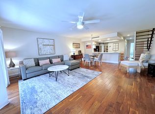 871 Meadowland Dr, Naples, FL 34108