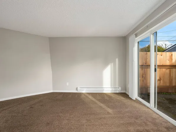 Pioneer Avenue Townhomes, 305 13th St SW #D, Puyallup, WA 98371