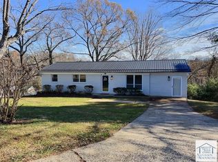 166 Mason Ct, Martinsville, VA 24112