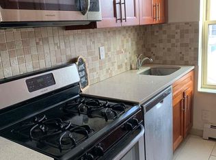 28-25 48th St #2, Astoria, NY 11103