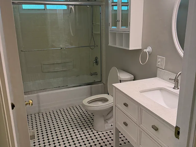 5867 Graystone Dr — Photo 9