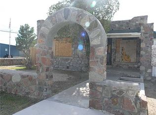 524 S 3rd St, Anthony, TX 79821