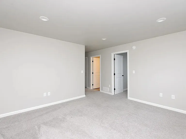 2383 Eagle Valley Dr S — Photo 16