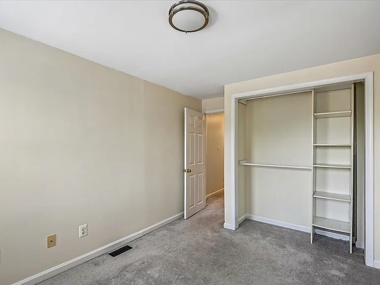 1514 Byrd St — Photo 17