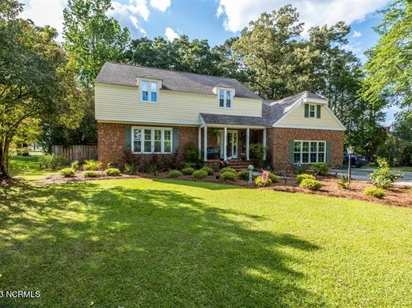 327 Plantation Drive, New Bern, NC 28562