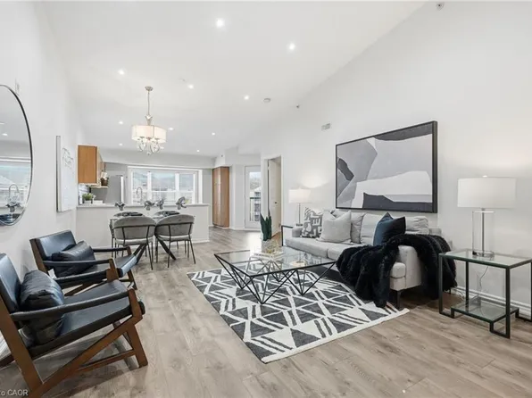 2035 Appleby Line #411, Burlington, ON L7L 7G8