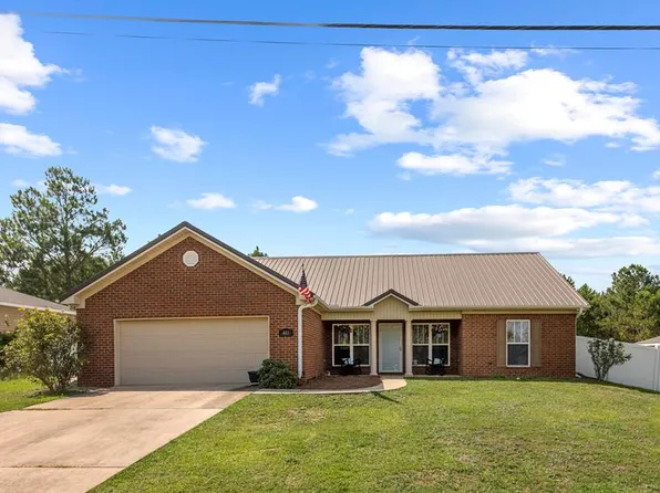 443 Jester St, Cowarts, AL 36321