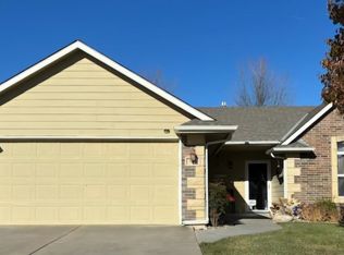 918 E Stone Path St, Derby, KS 67037