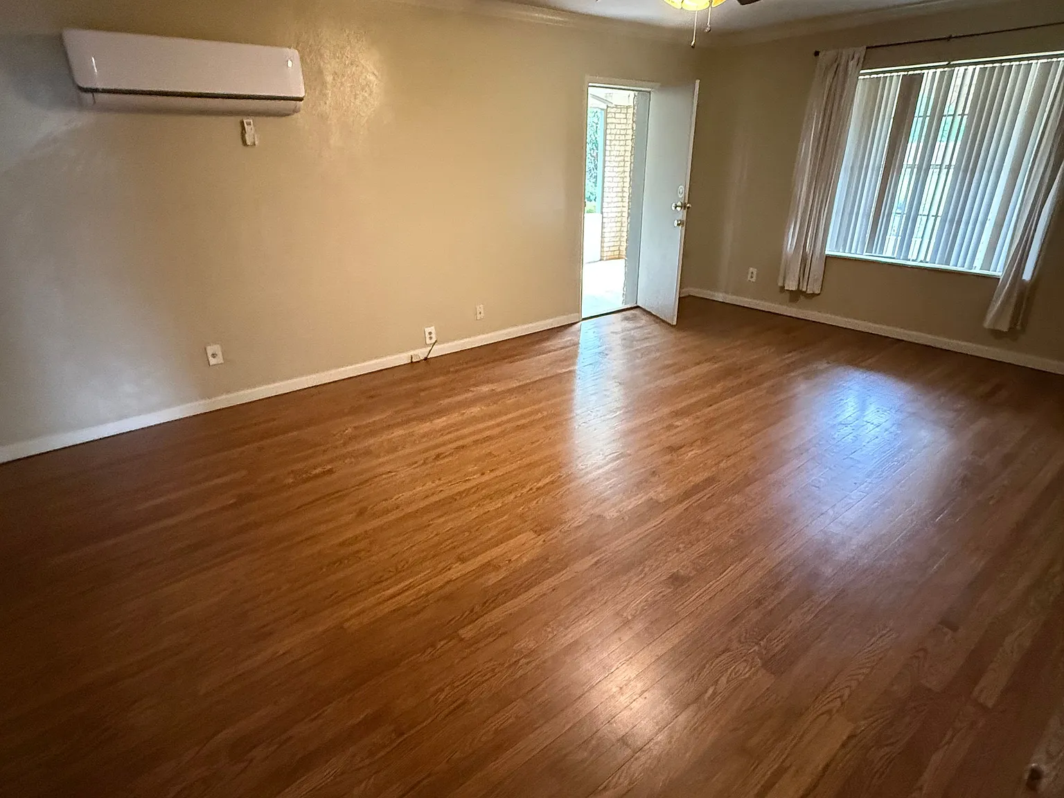 2 bed, 1363 sqft, $1,375 — Photo 2