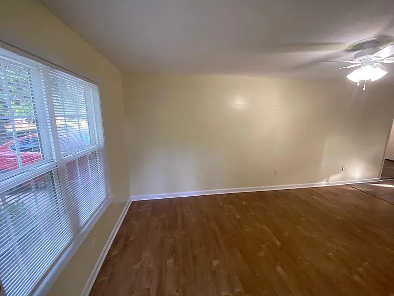 6910 Damascus Rd — Photo 6