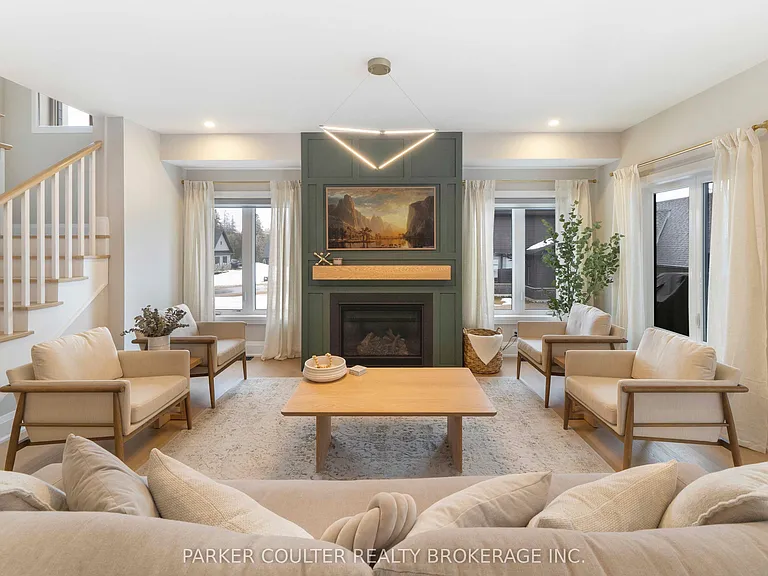 70 Georgian Grande Dr — Photo 5