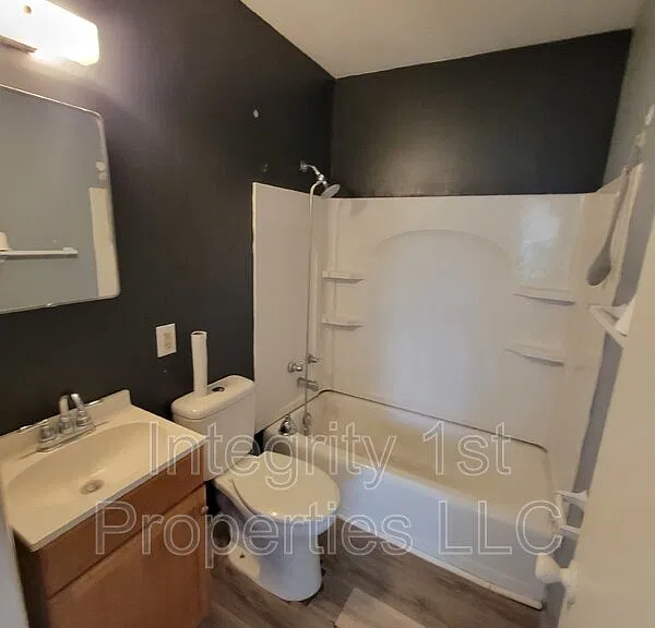 2216 State Ave — Photo 4