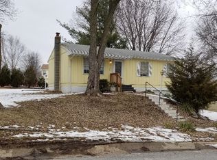 4801 Juniper Ln, Saint Joseph, MO 64503
